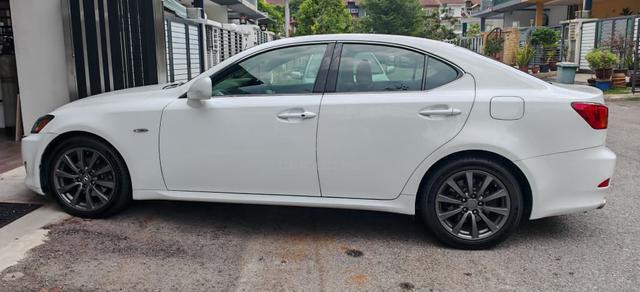 Lexus IS250 2.5 (A) - 4