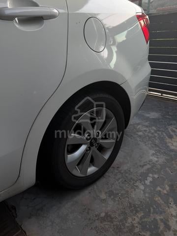 2017 Kia RIO 1.4 SEDAN (A) - 4