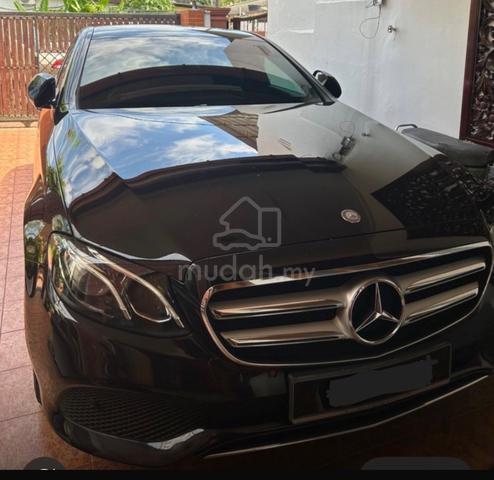Merc Benz E200 - 1