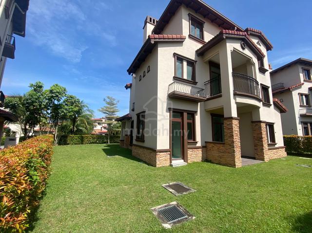 Diamond City Freehold 3 Storey Spanish Bungalow | Below Market Value | 1