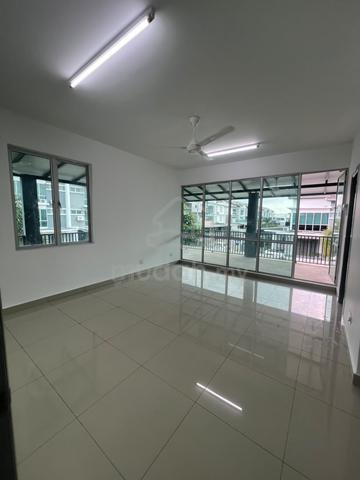 corner house Taman sejati for rent  1