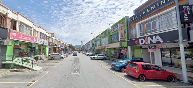 1st Floor office Taman Prima Saujana Kajang Selangor (Cheapest) 1