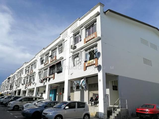 Apartment Taman EhsanTaman Johor 1
