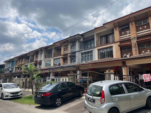 2.5sty House 24 hrs Security Quiet Community 1