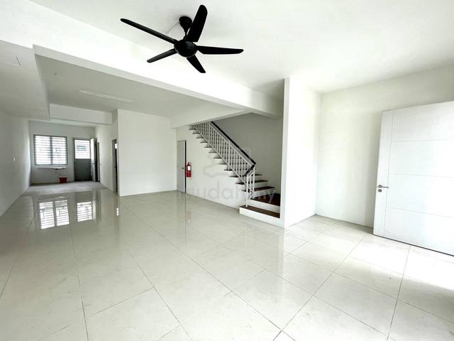Harga Termurah Casa View Cybersouth Rumah untuk Dijual 2 Storey House 1