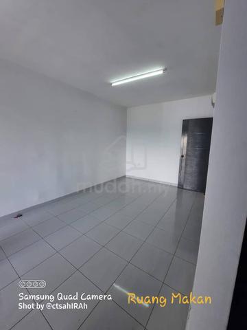 Residensi Laguna Biru 2 1