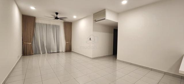 E Island Lake Haven 1