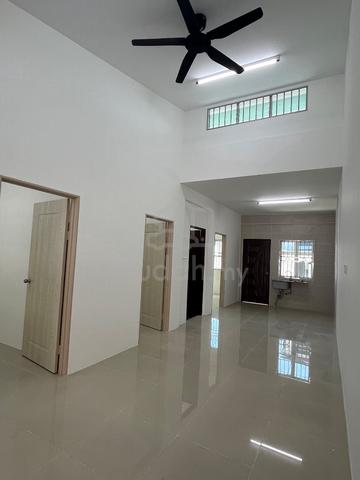 Single storey terrace intermediate house Bintulu 1