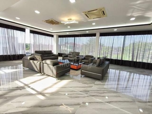 Bandar Seri Alam Double Storey Bungalow House 6bed Renovated Johor 1