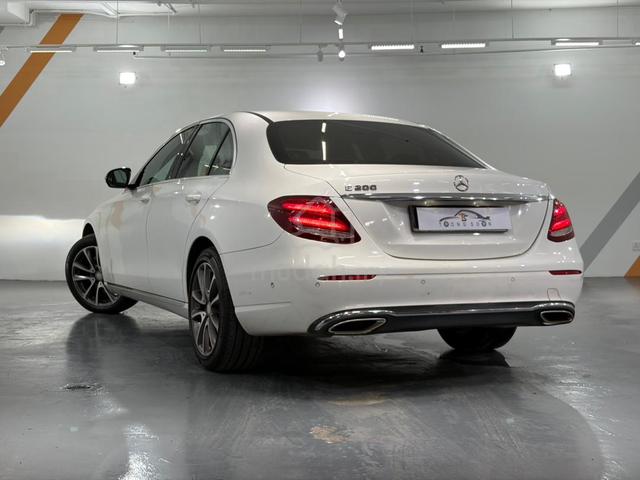 2016 Mercedes Benz E200 AVANTGARDE 2.0 / F*LOAN - 5