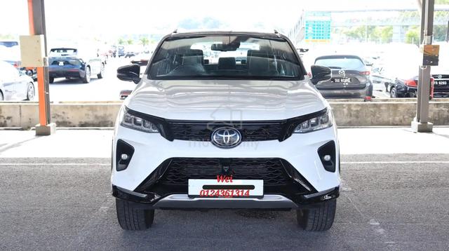 Toyota Fortuner VRZ 2.8AT - 3