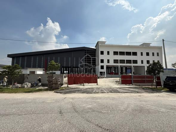 Brand new Pulau indah 3 sty warehouse 1000 amp 40ft eave height 1
