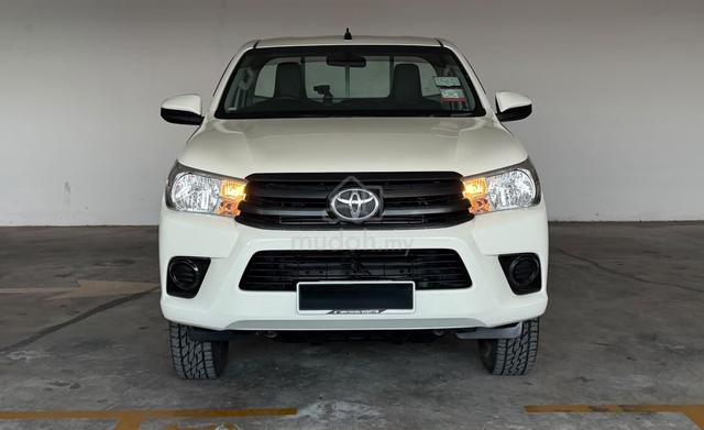 2023 Toyota HILUX 2.4 MT FACELIFT II F*LOAN - 2