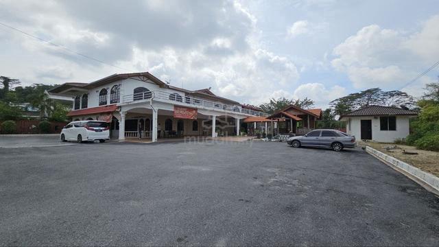 2 Storey Bungalow inside 20,000 sqft land @ Paroi Jaya, beside stadium 1