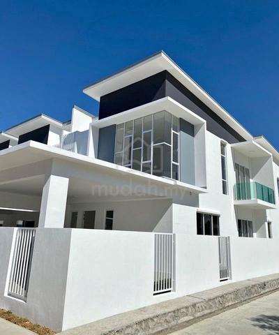 【Monthly RM1800 Get End Lot】24x80 + Extra Land 8Ft At Bandar Enstek 1