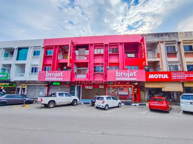 [BELOW MARKET VALUE] 3-Storey Shoplot, Bandar Kuantan, Pahang 1
