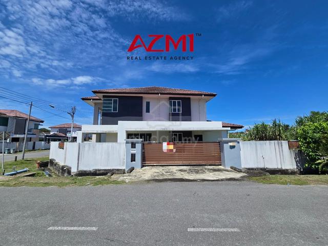 Double Storey Semi Detached at Jalan Sze Chuan Miri Airport Area 1