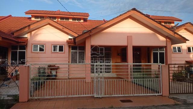 Rumah Teres Taman Gulza Kok Lanas 1