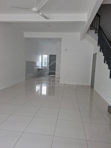 Dahlia Garden 2-storey Terraced House For Rent 1