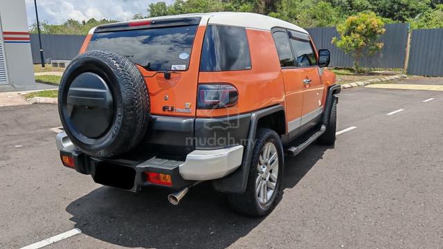 2013 Toyota FJ 4.0 CRUISER (A) - 4