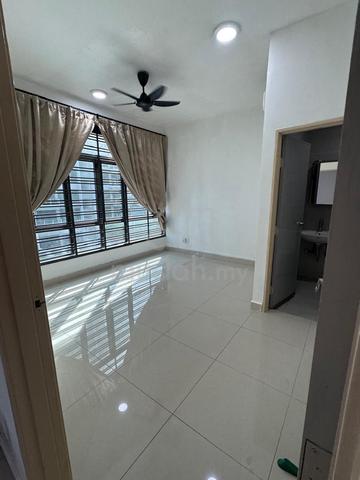 Parc Regency 1