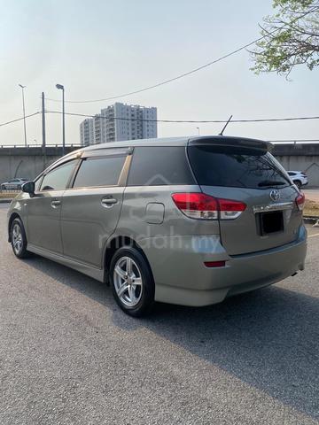 2009/2013 Toyota WISH 1.8 S (A) - 4