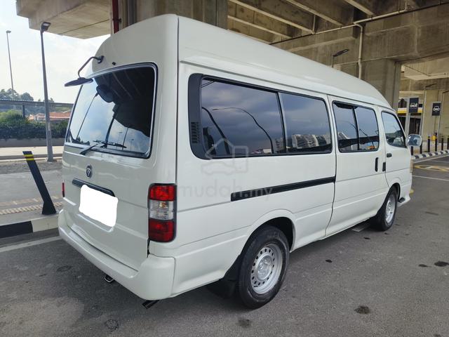2013 Foton VIEW 2.2 (M) Window Van Petrol 14 Seat - 3