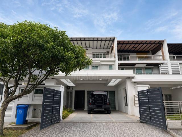 Murah 3 Storey Terrace Type Serissa Seksyen U16 @ Denai Alam 1