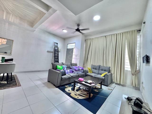 TAMAN PULAI MUTIARA, SKUDAI - 2.5 STOREY / Renovated / BELOW MARKET 1