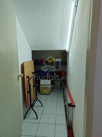 Kulai renovated with good condition house for sale 4