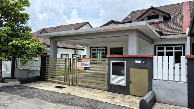 New 1.5 Storey Semi D Facing Playground Gated 1