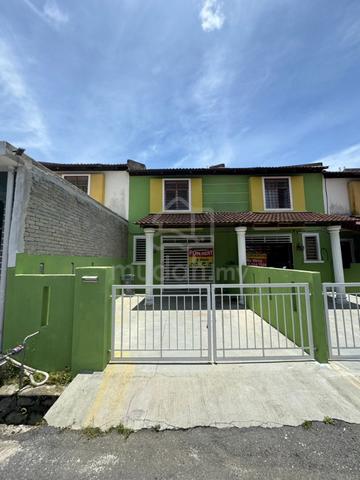 bandar springhill lukut 2 storey terrace for rent 1