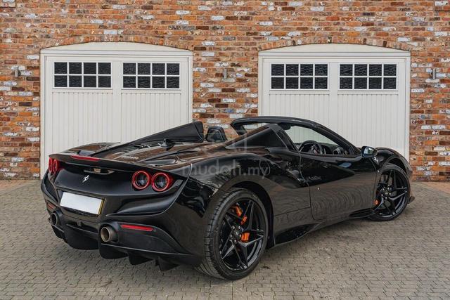 2022 Ferrari F8 Spider LIFTER/CAMERA/RACING SEATS - 2