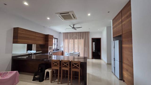 For Sale: Spacious 5 Bedroom Semi-Detached House in SS19, Subang Jaya 1