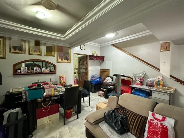 USJ 13 Corner Gated Guarded 2 Sty Fully Extended LRT Bus Stop Taipan 1