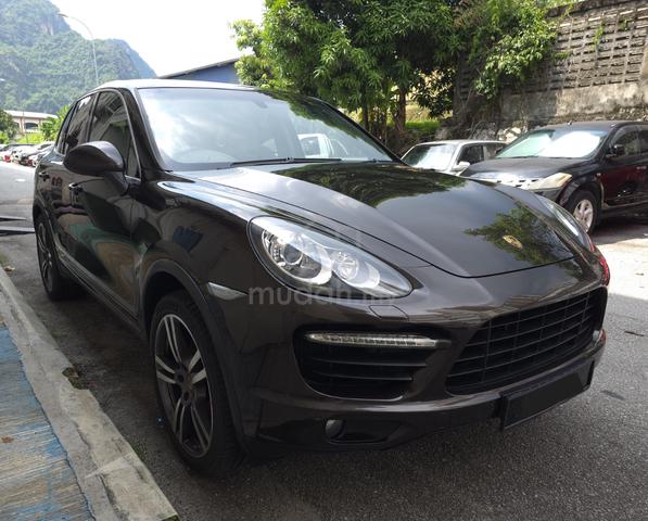 2010 Porsche CAYENNE 4.8 TURBO - 2