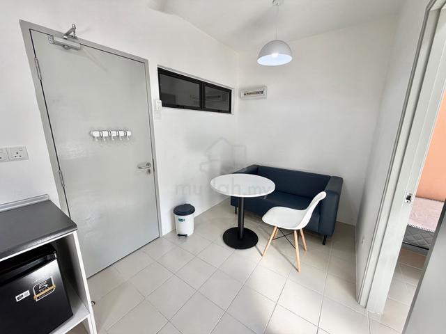 Uni Suites 1
