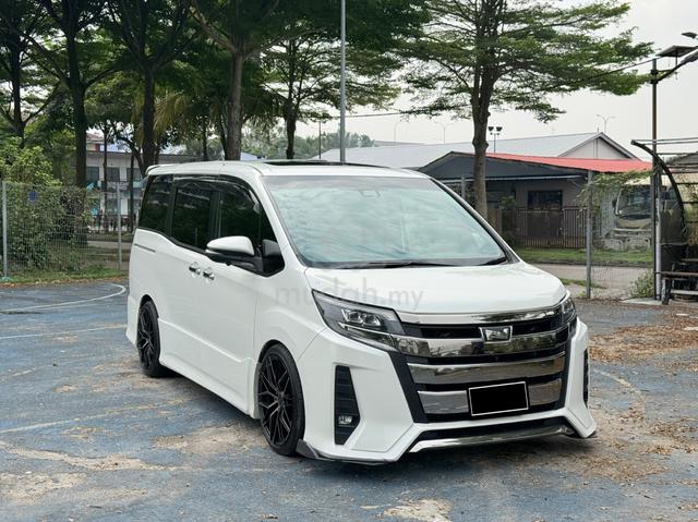 2017 Toyota NOAH 2.0 (A) SUNROOF - 1