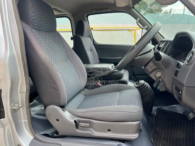 2013 Nissan URVAN 3.0 WINDOW VAN (M) - 3