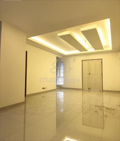 Facing Open|Puchong Utama 12|Kitchen Cabinet|2 Airconds|3 Water Heater 1