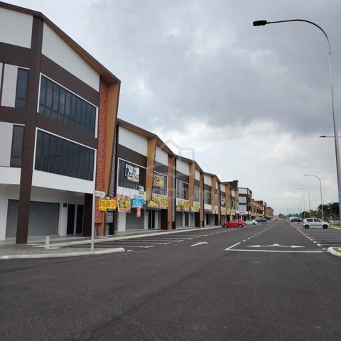 Semenyih new 2 sty shop rent ground and 1 floor hurry call now!! 1