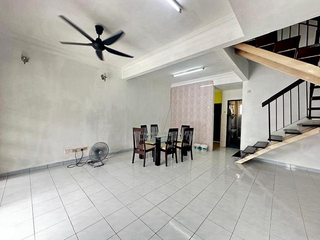 (4R3B) 2 Sty House Taman LEP/Kota Perdana Taman Equine Seri Kembangan 1