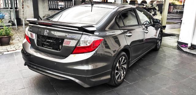 2013 Honda CIVIC 1.5 (HYBRID) (A) - 4