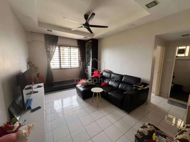 Persiaran Tanjung Apartment 1