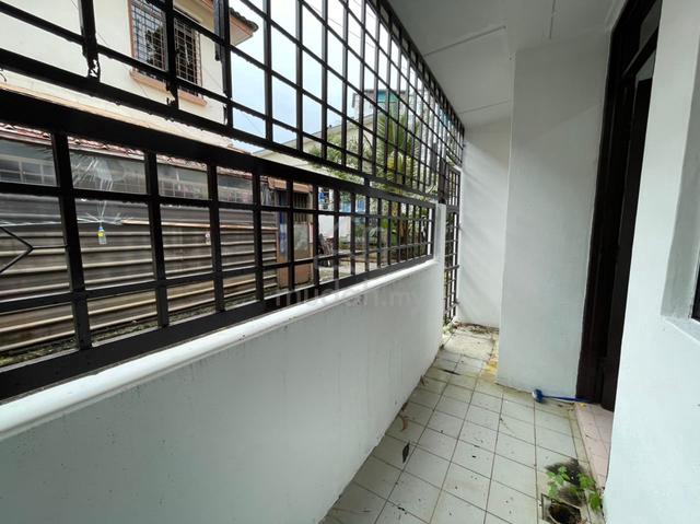 tmn sri yaacob JLN PUTRA 2 sty LOW COST original FULL LOAN freehold 4