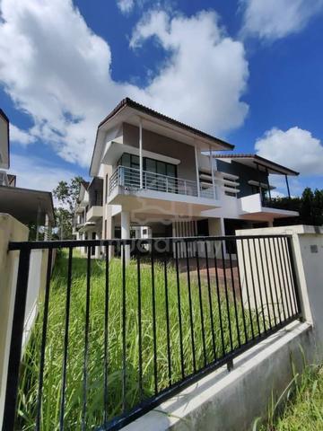 Taman Bayu Puteri Double Storey Semi Detached House 5bed Johor Bahru 1