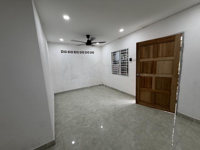 Terrace House for Rent | 3 Bedrooms | Near LRT 1
