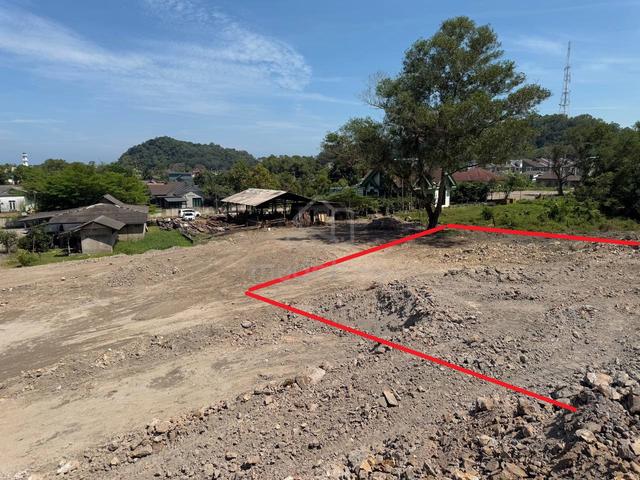 AAA Jalan Istana Chendering , Lot Banglo siap tambun 1