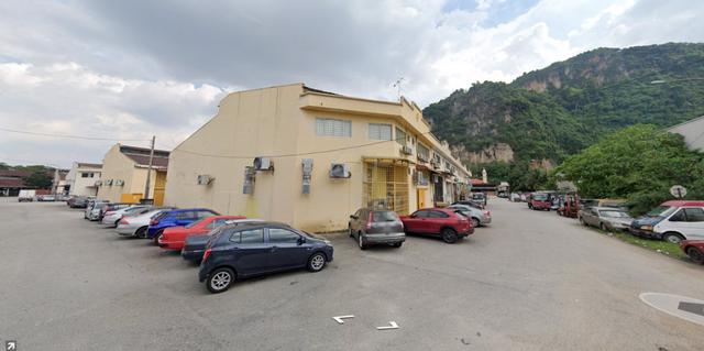 batu caves Bolton Factory 1.5sty 4200sf Bolton Industrial Park Corner 1