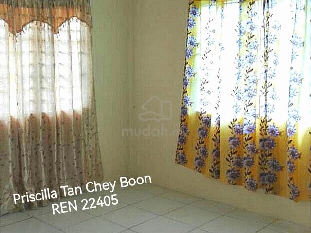 Corner besar dgn tanah besar Taman Samarindah 5